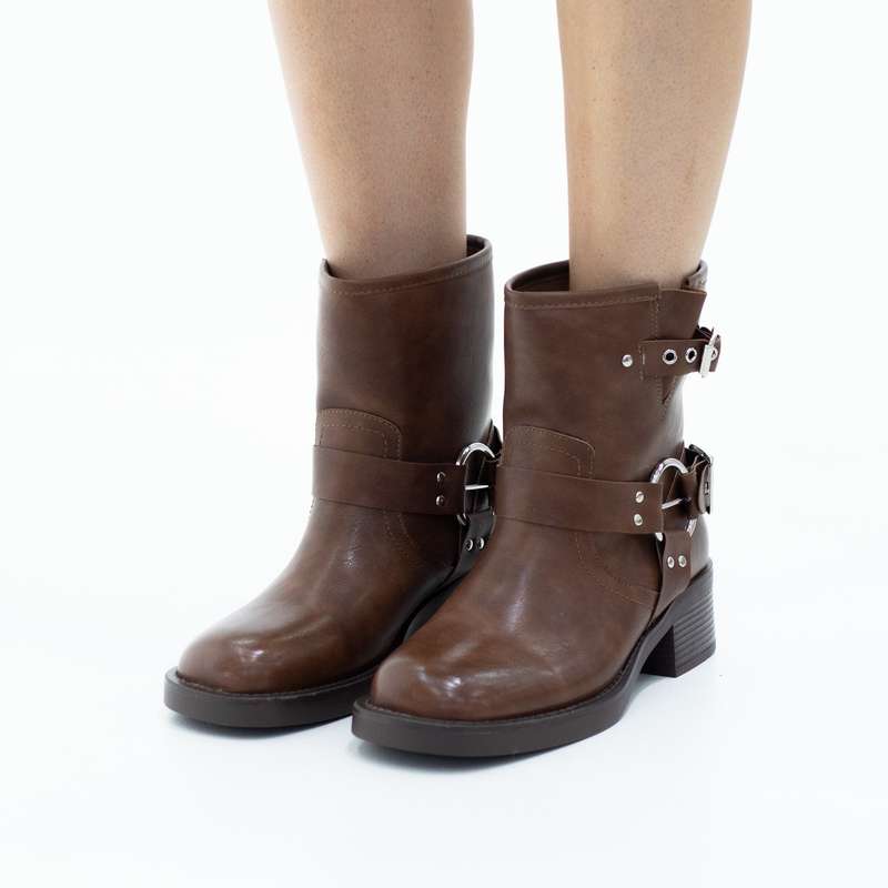 Brumby 4cm flat heel double belt buckle detailed ankle boot brown