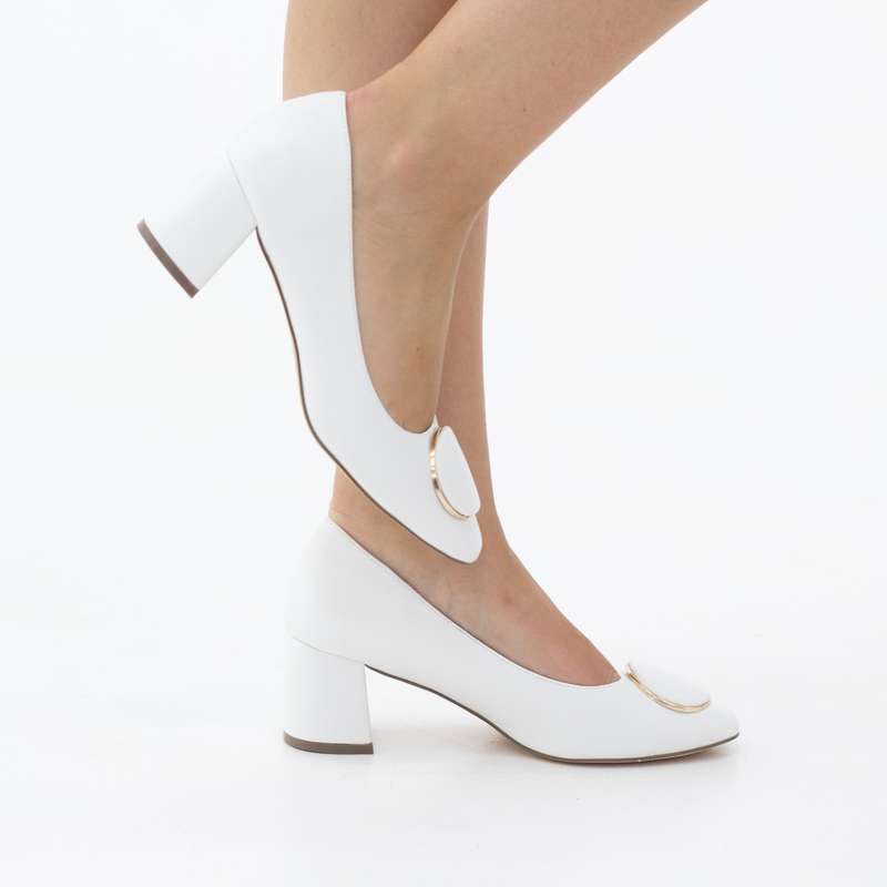 Belinha 6cm heel comfy court shoe with a round trim