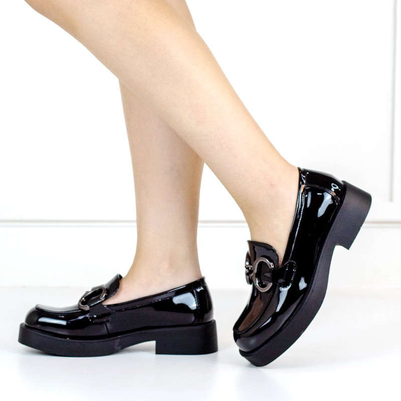 Fay brougue chuncky with 2 circle trim black