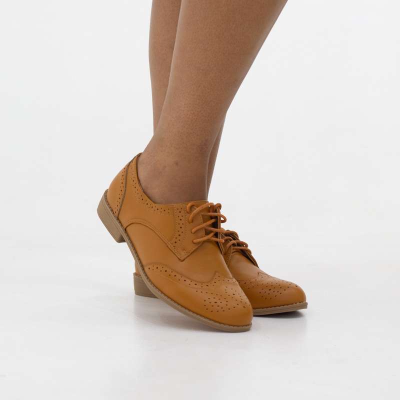 Vimani 2.5 heel lace up oxford shoe