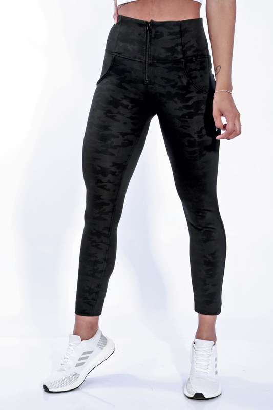 Shapewear High waist Spandex Butt lifting Jeggings - Black Camo - XS