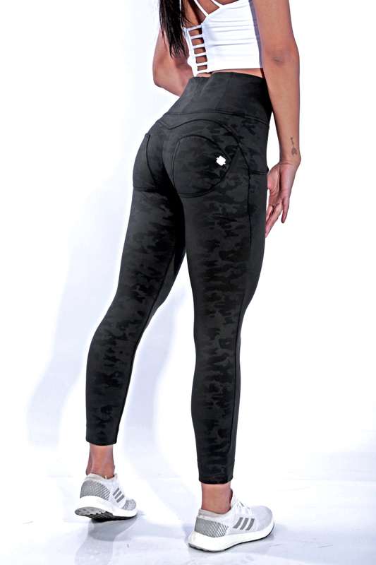 Shapewear High waist Spandex Butt lifting Jeggings - Black Camo - XS