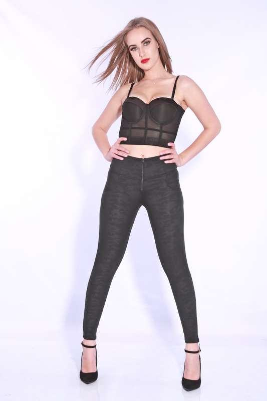 Shapewear High waist Spandex Butt lifting Jeggings - Black Camo - XS