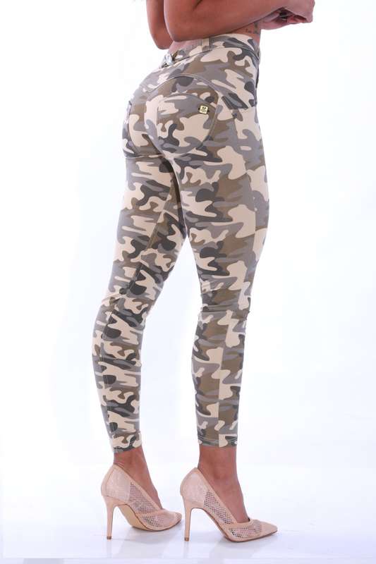 Shapewear Butt lifting Jeggings - Sandy Camo - L