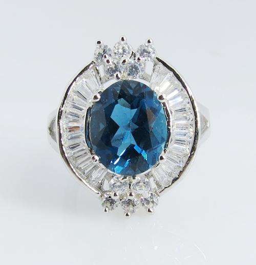 LOVELY REAL LONDON TOPAZ GEMSTONES SOLID STERLING SILVER STAMPED 925 RING