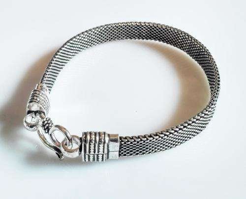 ***IN STOCK*** 22.1 GRAM SOLID 925 STERLING SILVER BRACELET HANDMADE IN MUSCAT, OMAN.