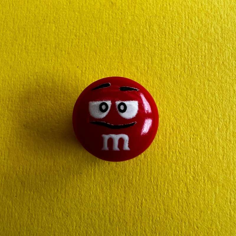 M&M