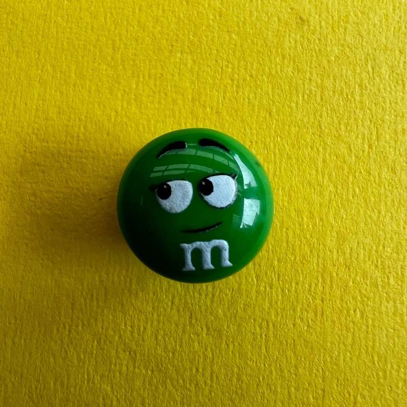 M&M