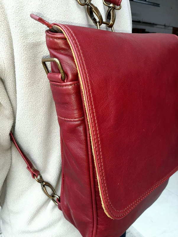 2 in 1 A4 leather  Messenger/ Backpack