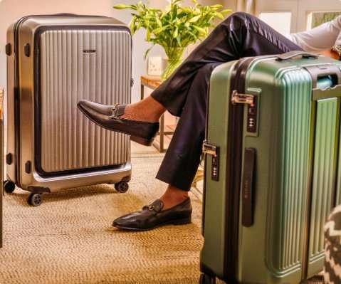 Cellini Tri Pak Medium 4 Wheel Trolley Case Includes 1 Lrg & 1 Med Packing Cube| Green