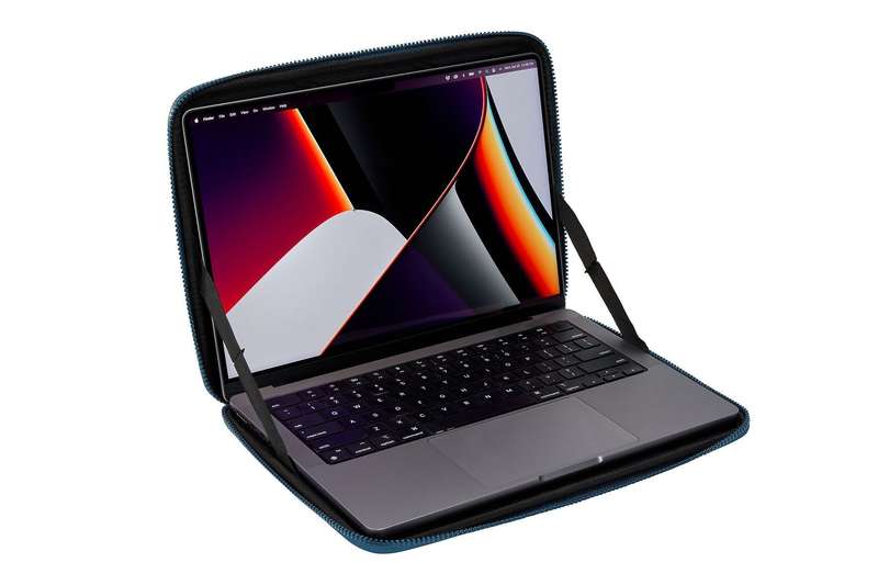 Thule Gauntlet 4.0 Protection Sleeve for 14 Macbook Pro®/ Laptop | Blue
