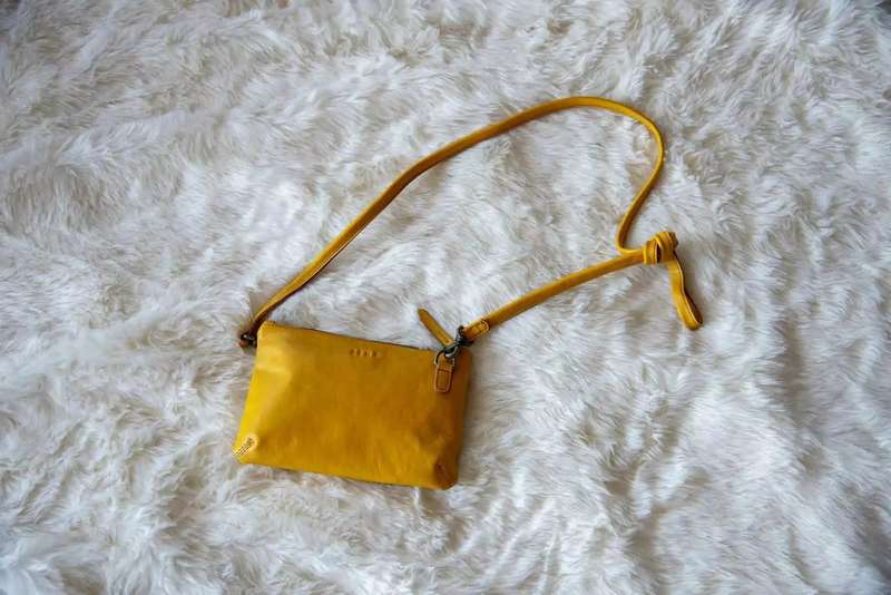 Zemp Harlem Sling Cross Body Bag | Chestnut