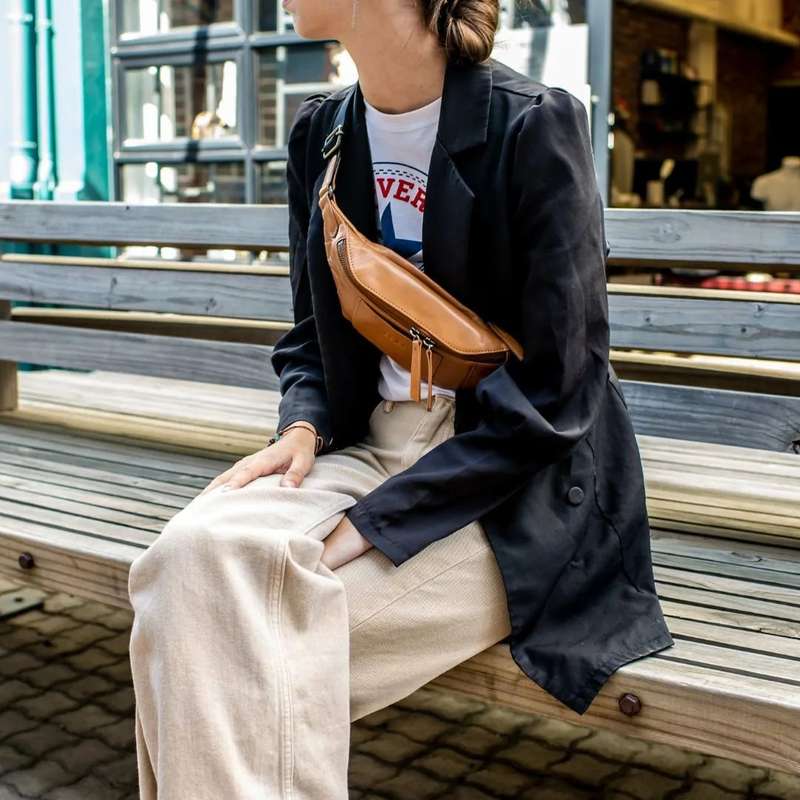 Zemp Pellegrino Small Moon Bag | Waxy Brown