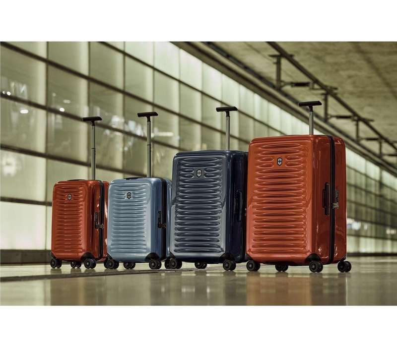 Victorinox Airox 75cm Large Trolley Spinner | Black