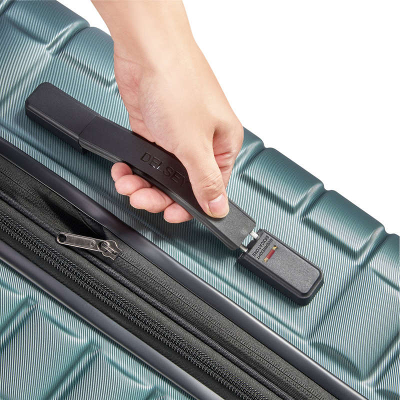 Delsey Shadow 5.0 82cm  4DW Trolley Case Green