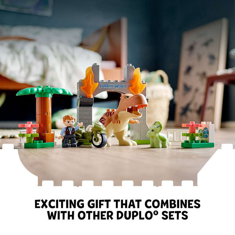LEGO DUPLO Jurassic World T. rex and Triceratops Dinosaur Breakout 10939
