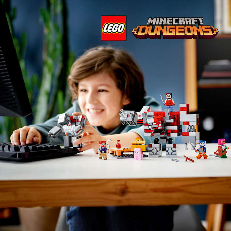 LEGO Minecraft The Redstone Battle 21163