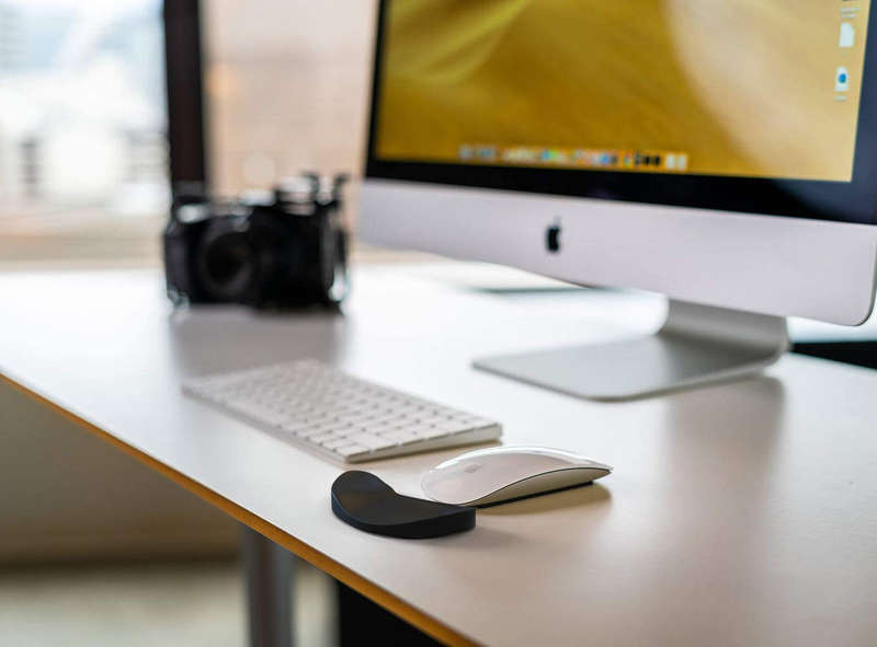 Ergonomic Gliding Palm Rest, Smooth Glide, Soft Cooling Material, Sliding Wrist Pad That Moves