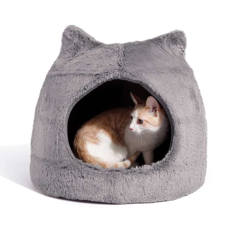 Best Friends by Sheri Meow Hut Fur Bed