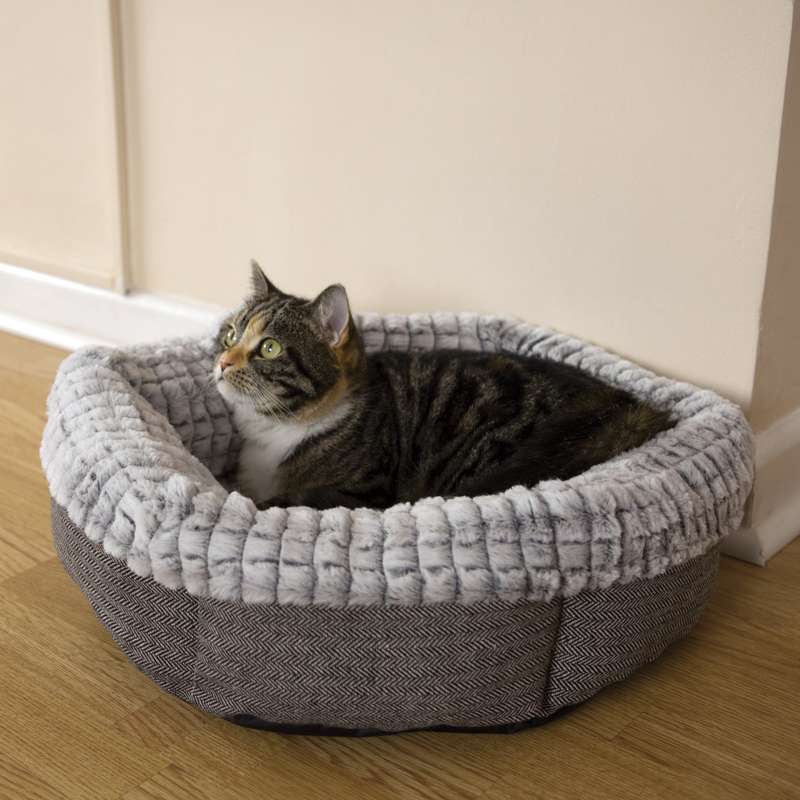 Rosewood Tweed & Plush Round (48cm)