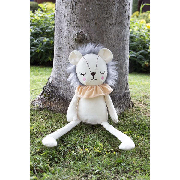 Mrs Sleepy Lion