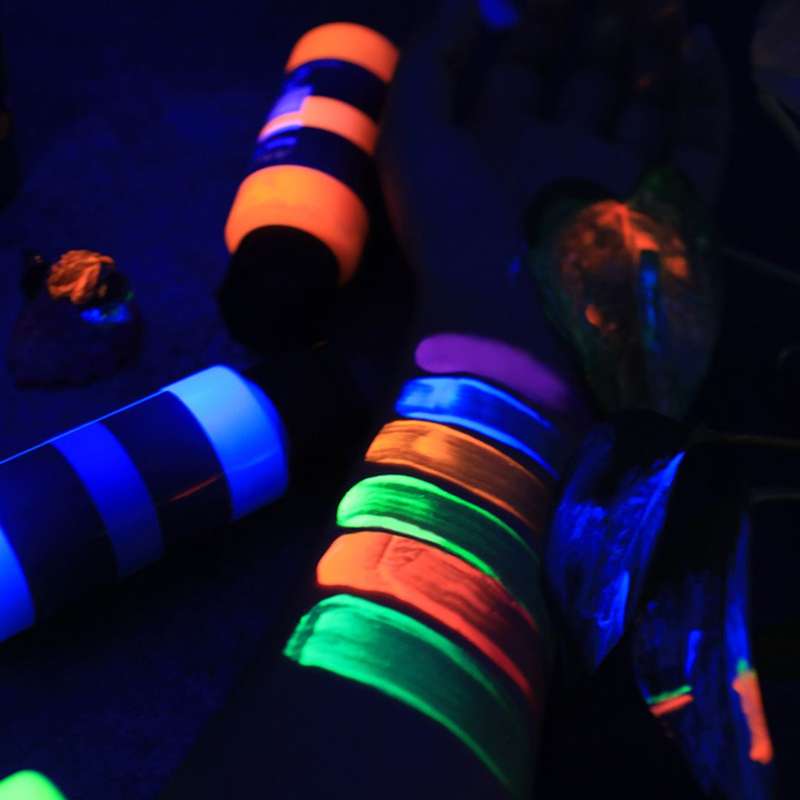 Artecho Glow in the Dark Paint - Set of 6 Colours, 60ml Acrylic Paints