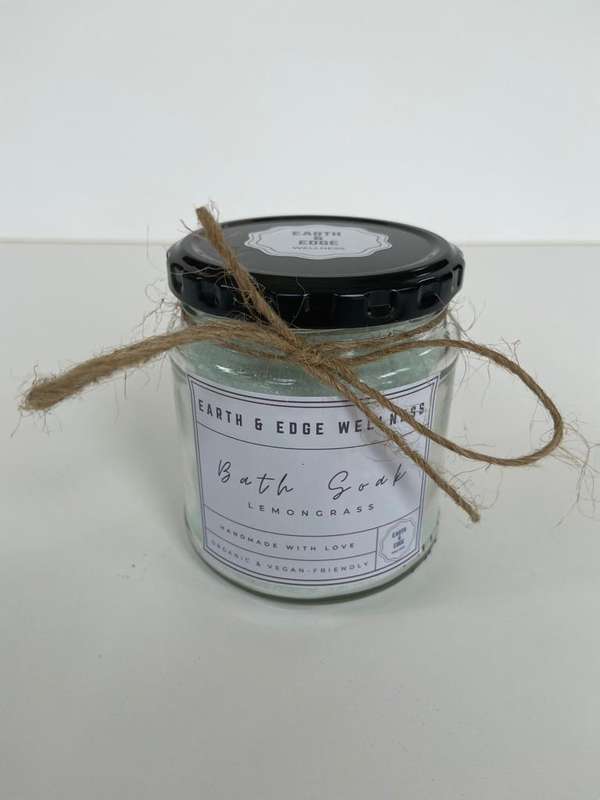Earth & Edge Lemongrass Essential Oil Bath Soak
