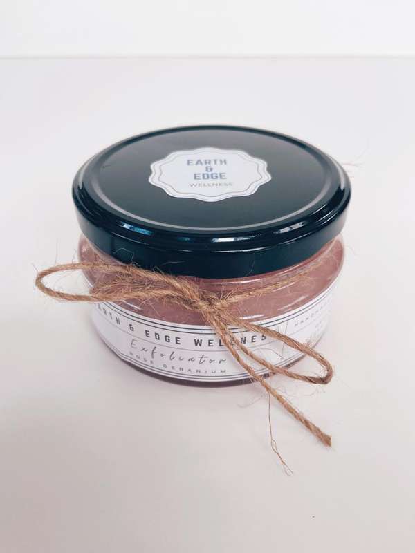 Earth & Edge Rose Geranium Essential Oil Exfoliating Body Scrub
