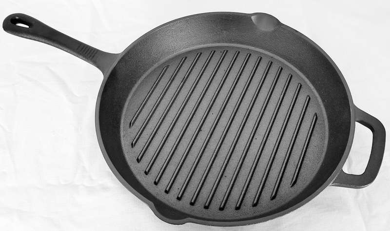 Lifespace Cast Iron Round Griddle Skillet Pan 28cm