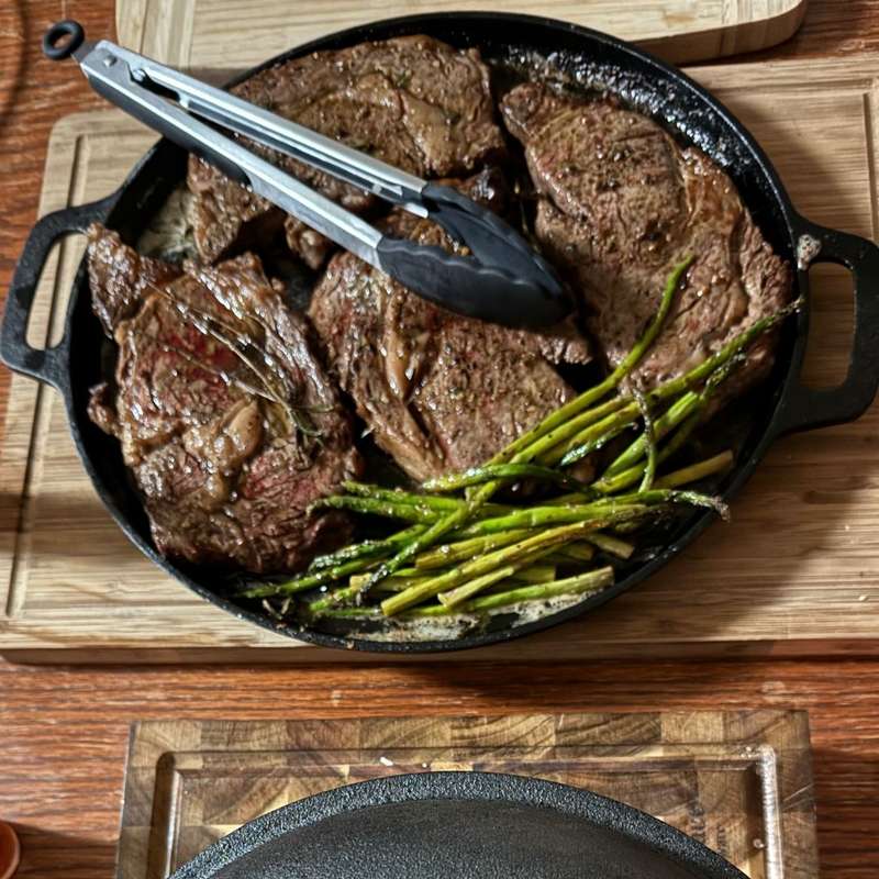 Lifespace Round Flat Cast Iron Grill Pan - 35cm