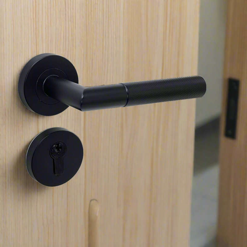 Knurled Lever Door Handle on Round Rose
