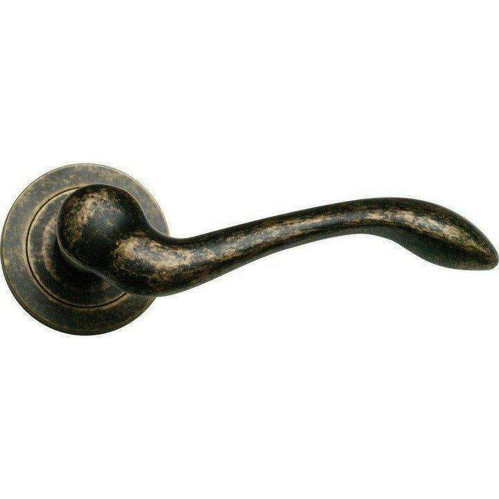 Italian lever handle on rose