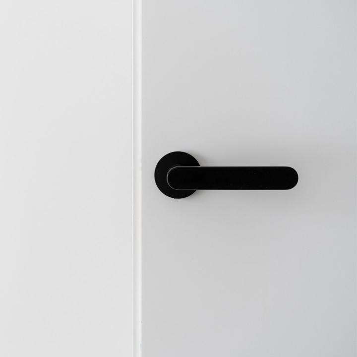 Matt Black Modern Lever Handle on Round Rose