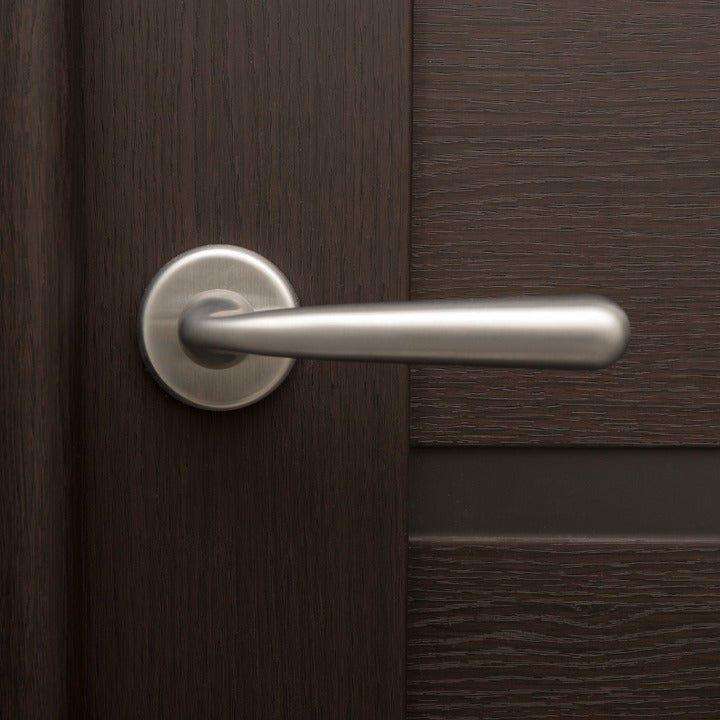 Solid 304 stainless steel lever handle on rose