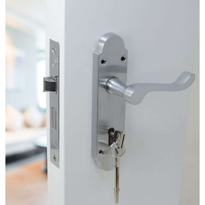 Silver Victorian lever handle on backplate 165mm