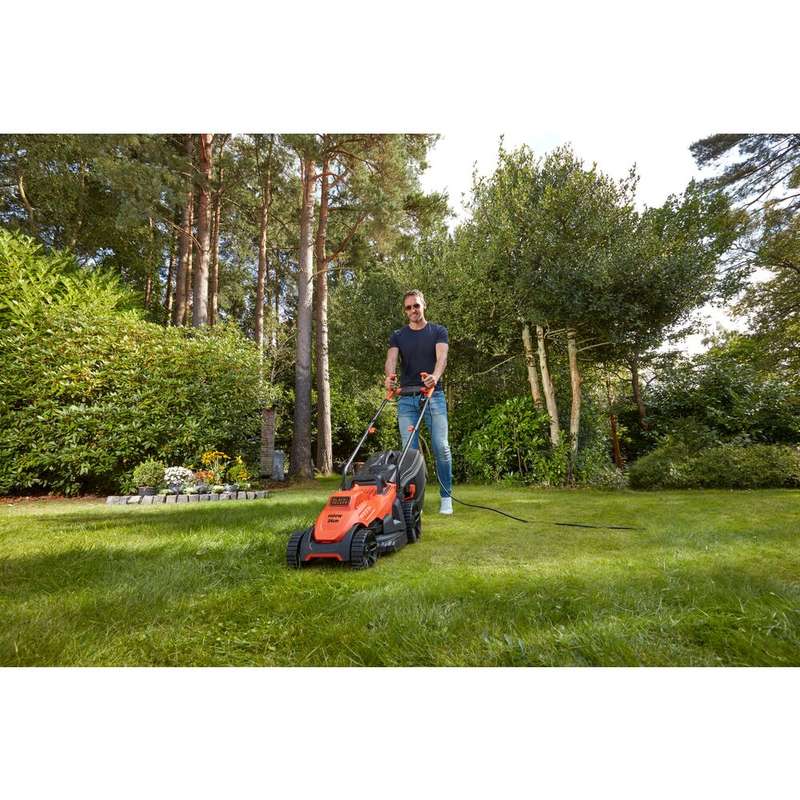 BLACK+DECKE 34CM 1400W Mower with Bike Handle | BEMW461BH-QS