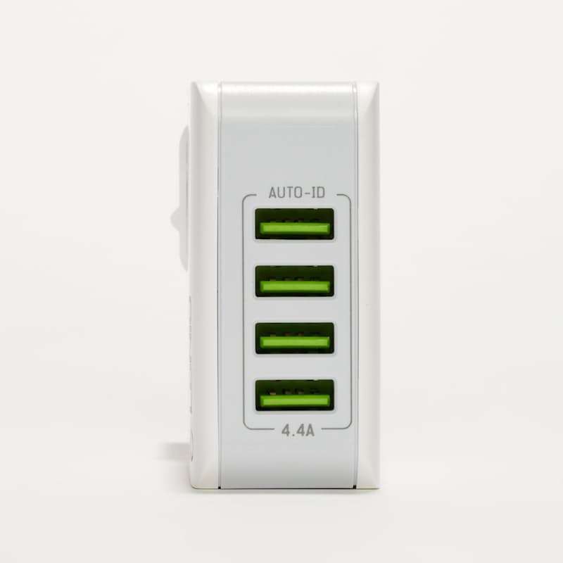 LDNIO 4-Port USB Auto-ID 4.4A Fast Charging Adapter