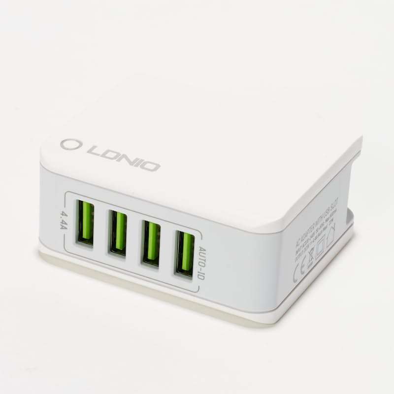 LDNIO 4-Port USB Auto-ID 4.4A Fast Charging Adapter