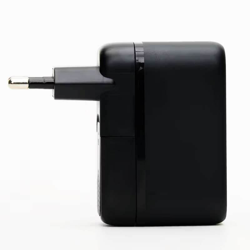 LDNIO 65W GaN Fast Charger with International Plugs & 3 USB-C Ports