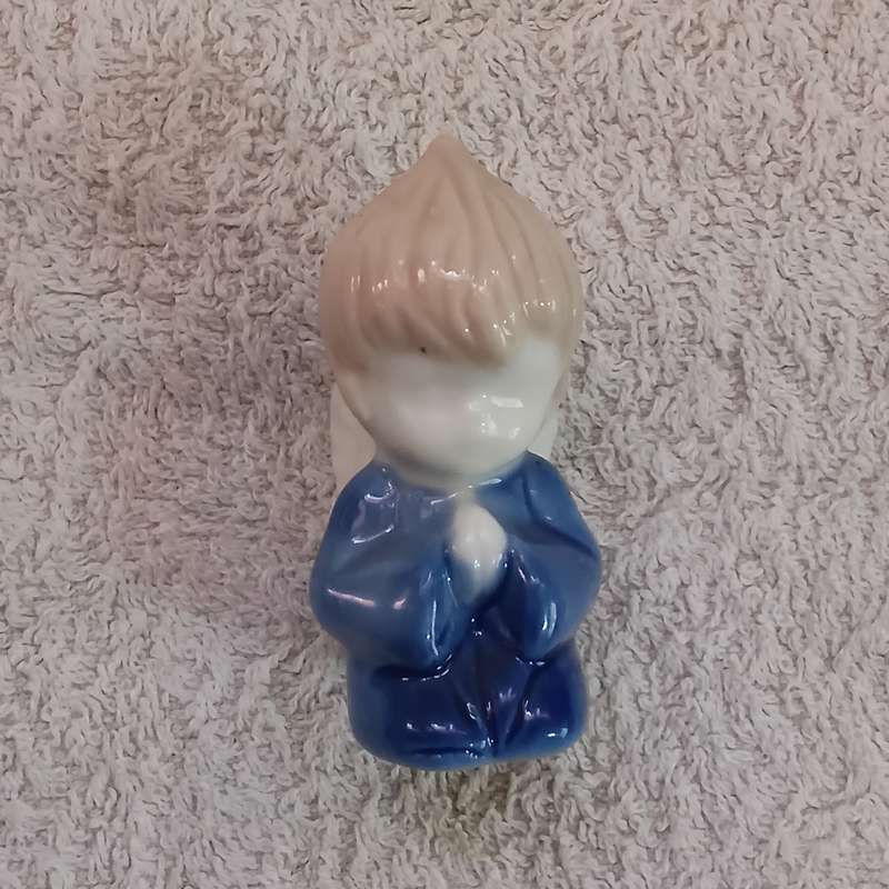 Angel Praying Miniature