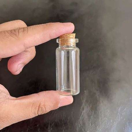 Clear Glass Bottles With Cork Stopper 5 x 2.2cm