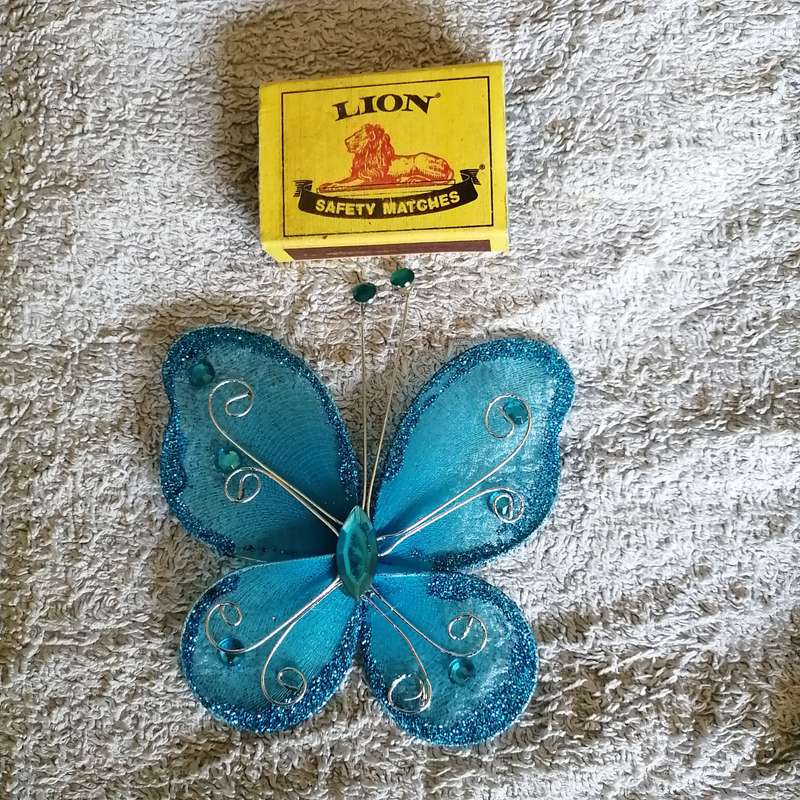 Butterfly Wire, Beads and Glitter (Blue)