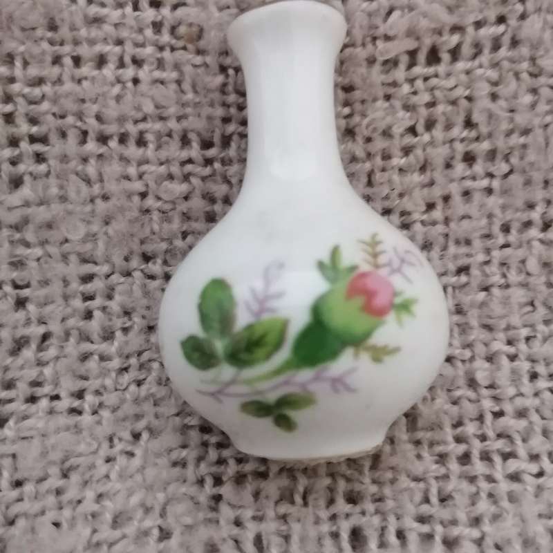 Pretty Floral White Vase (Miniature, suitable for printer's tray)