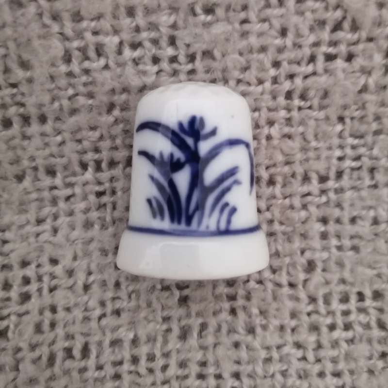 Thimble (like Delft, suitable for Printer's Tray)