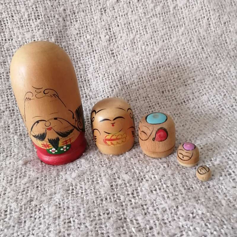Painted Russian Dolls (5 layers)