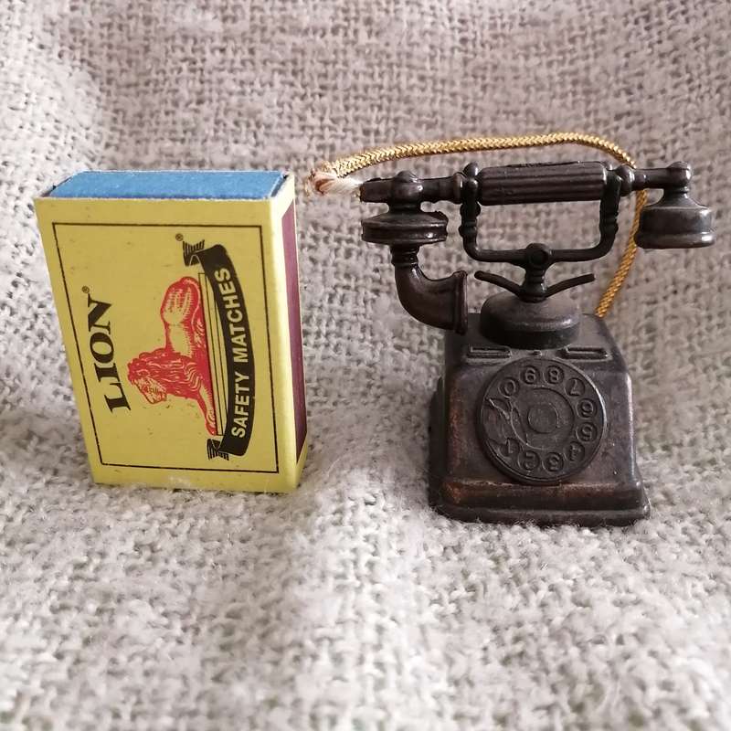 Vintage Hand-held Telephone (Miniature, suitable for Printer's Tray)