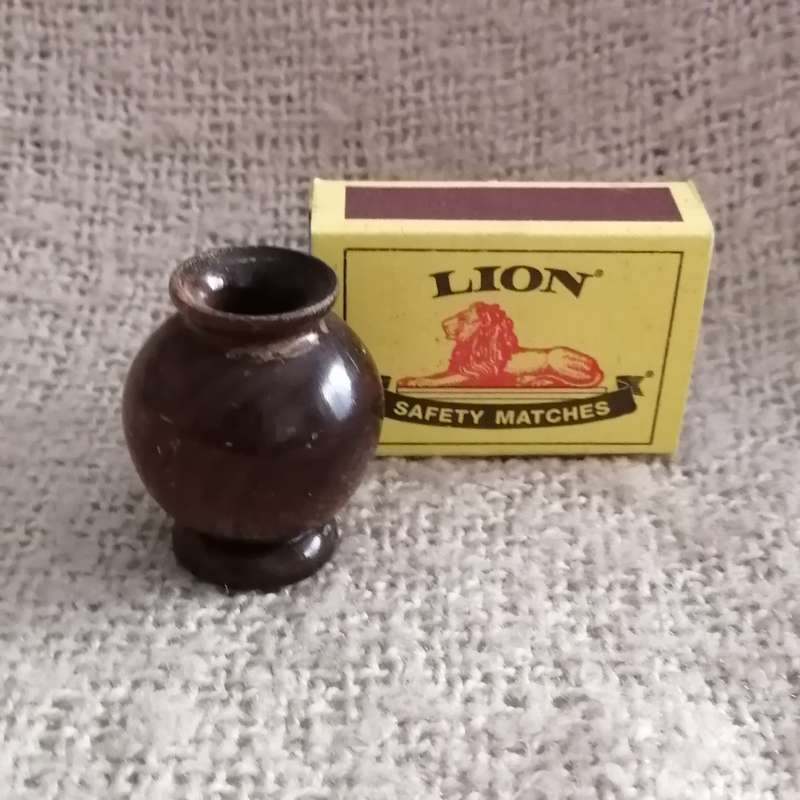 Wooden Urn Turned Glossy (Miniature, suitable for Printer's Tray)