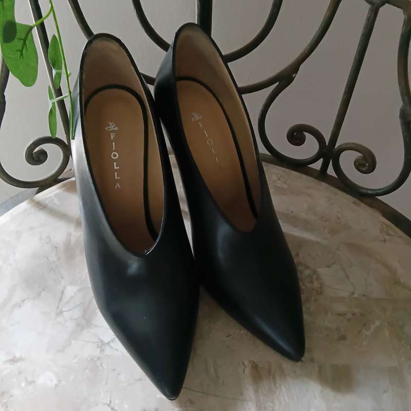 Shoes - Black Heel, Fjola