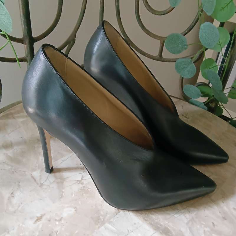 Shoes - Black Heel, Fjola