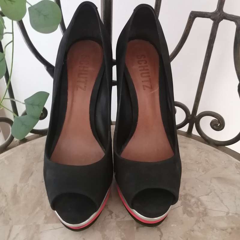 Shoes - Black with Detail, Schutz